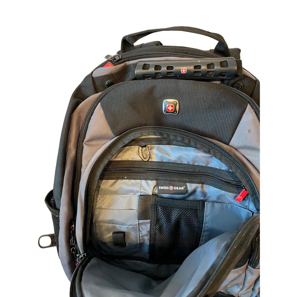 SwissGear Black Computer Backpack - Picture 2 of 5